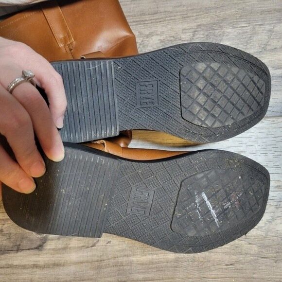 Frye Harness Pull On boot in cognac Tagged Size 5, Run Big - Picture 7 of 7